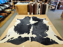 HS032502 Load image into Gallery viewer, Natural Hair On Cowhide Rugs - Buckskin Leather Co.