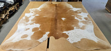 TC042433 Load image into Gallery viewer, Natural Hair On Cowhide Rugs - Buckskin Leather Co.