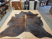 TC042631 Load image into Gallery viewer, Natural Hair On Cowhide Rugs - Buckskin Leather Co.