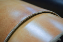 Load image into Gallery viewer, Hermann Oak® - English Bridle Veg - Tan Cowhide Belly - Buckskin Leather Co.
