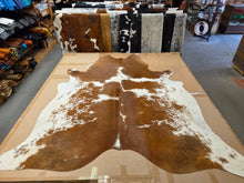 Load image into Gallery viewer, Natural Hair On Cowhide Rugs - Buckskin Leather Co.
