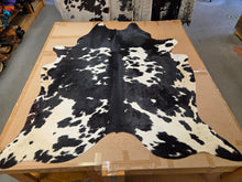 Load image into Gallery viewer, Natural Hair On Cowhide Rugs - Buckskin Leather Co.
