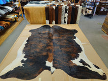 Load image into Gallery viewer, Natural Hair On Cowhide Rugs - Buckskin Leather Co.

